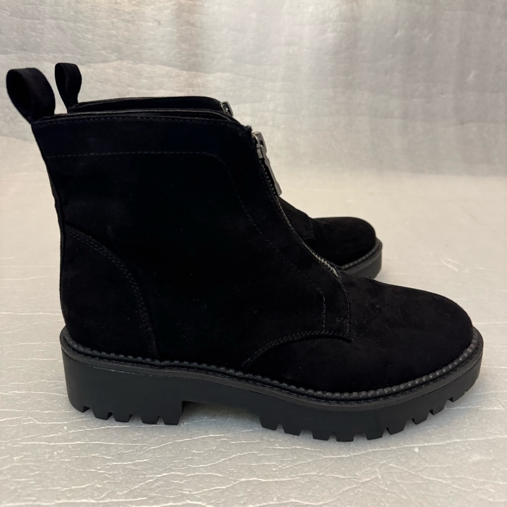 NORDSTROM Rack Suede Black Boots Waffle Sole Front Zip Women’s Size 6 NWOB